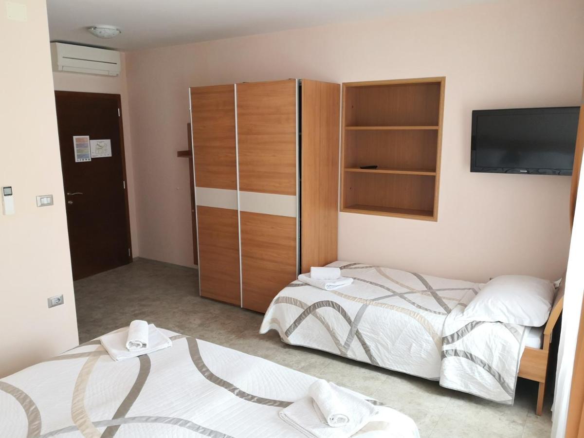Gostilna Pri Dragici, Gostilna S Prenocisci, D.O.O. Hotel Sezana Ngoại thất bức ảnh
