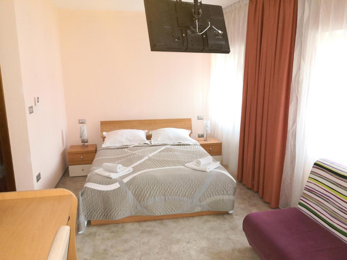 Gostilna Pri Dragici, Gostilna S Prenocisci, D.O.O. Hotel Sezana Ngoại thất bức ảnh